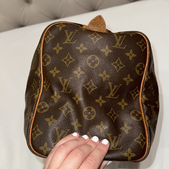 Louis Vuitton Monogram Square Duffle 35 cm - Picture 6 of 8